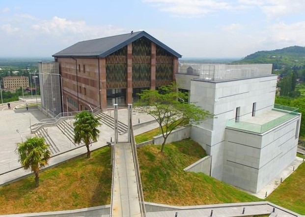 <b>Vani Archeological Museum - Reserve</b>