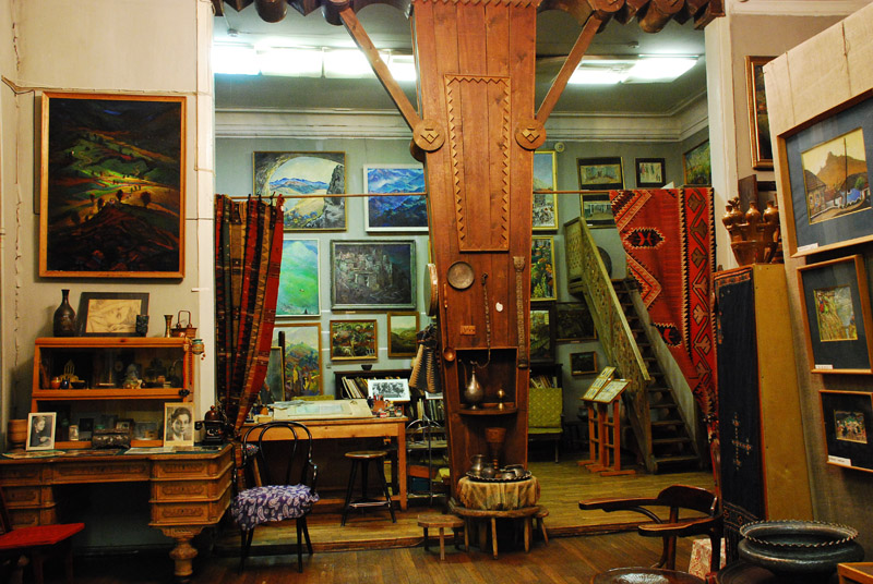 <b>E. Akhvlediani House-Museum</b>